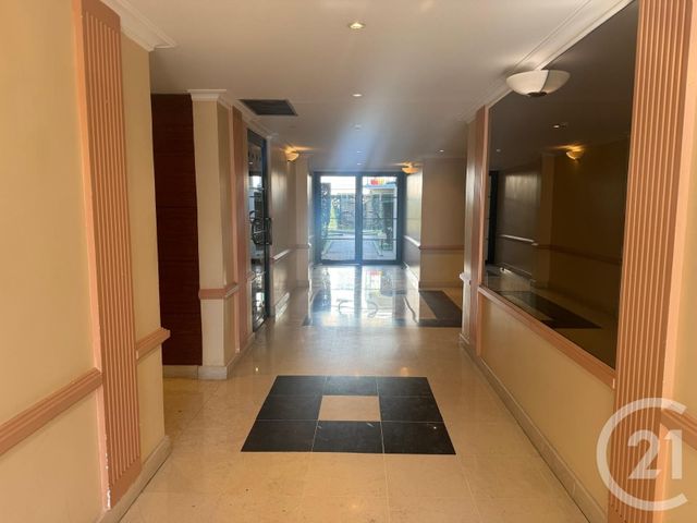 Appartement F2 à vendre - 2 pièces - 49.56 m2 - LE RAINCY - 93 - ILE-DE-FRANCE - Century 21 Dalayrac