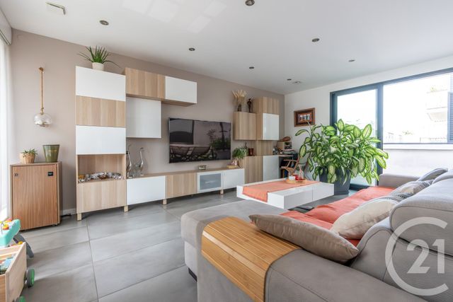 Appartement Triplex à vendre - 5 pièces - 99.3 m2 - FONTENAY SOUS BOIS - 94 - ILE-DE-FRANCE - Century 21 Dalayrac