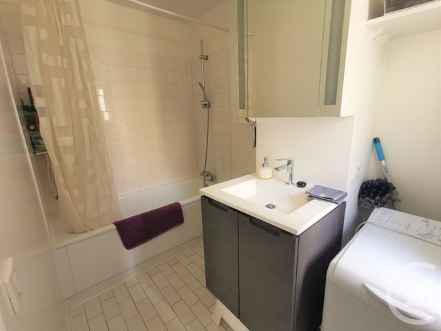 Appartement F2 à louer - 2 pièces - 41.72 m2 - COURBEVOIE - 92 - ILE-DE-FRANCE - Century 21 Dalayrac