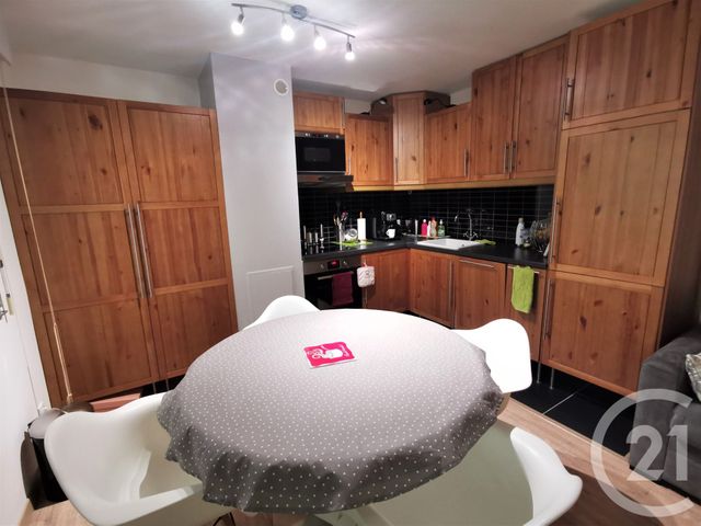 Appartement F2 à louer - 2 pièces - 41.72 m2 - COURBEVOIE - 92 - ILE-DE-FRANCE - Century 21 Dalayrac
