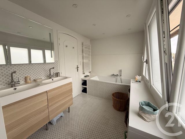 maison à vendre - 6 pièces - 155.33 m2 - FONTENAY SOUS BOIS - 94 - ILE-DE-FRANCE - Century 21 Dalayrac