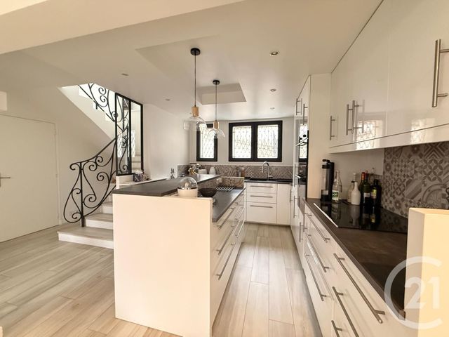 maison à vendre - 6 pièces - 155.33 m2 - FONTENAY SOUS BOIS - 94 - ILE-DE-FRANCE - Century 21 Dalayrac