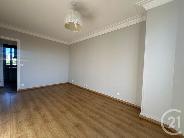 Afficher la photo en grand Appartement F2 à vendre - 2 pièces - 39.64 m2 - FONTENAY SOUS BOIS - 94 - ILE-DE-FRANCE - Century 21 Dalayrac