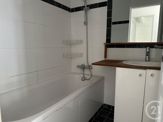 Appartement F3 à vendre - 2 pièces - 54.26 m2 - FONTENAY SOUS BOIS - 94 - ILE-DE-FRANCE - Century 21 Dalayrac