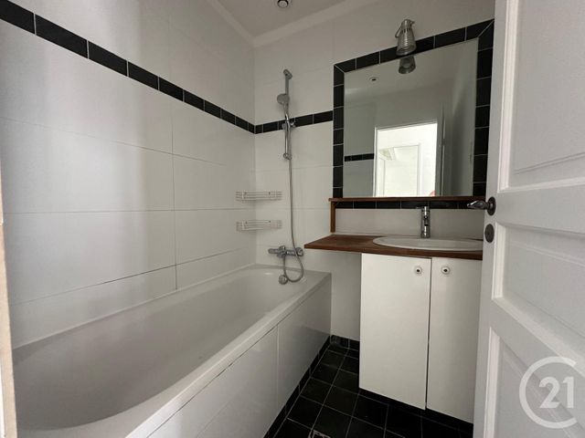 Appartement F3 à vendre - 2 pièces - 54.26 m2 - FONTENAY SOUS BOIS - 94 - ILE-DE-FRANCE - Century 21 Dalayrac