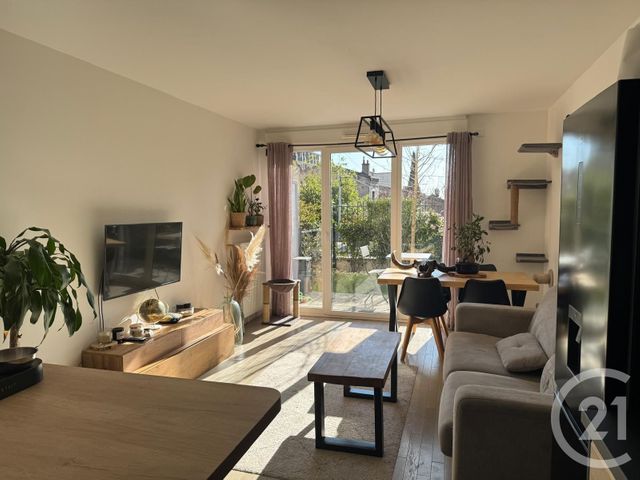 Appartement F2 à vendre - 2 pièces - 48.31 m2 - FONTENAY SOUS BOIS - 94 - ILE-DE-FRANCE - Century 21 Dalayrac