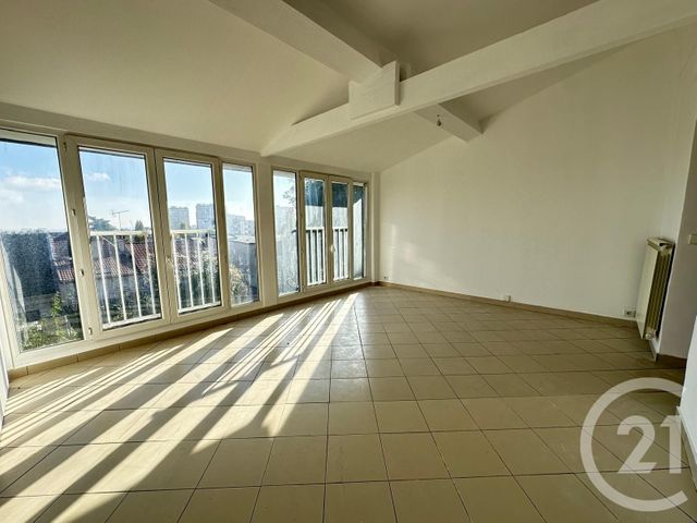 Appartement F3 à vendre - 3 pièces - 53.96 m2 - FONTENAY SOUS BOIS - 94 - ILE-DE-FRANCE - Century 21 Dalayrac