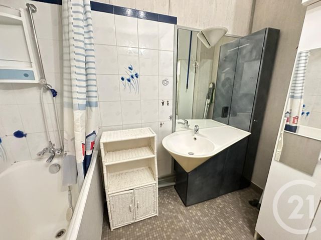 Appartement F2 à vendre - 2 pièces - 43.0 m2 - VINCENNES - 94 - ILE-DE-FRANCE - Century 21 Dalayrac