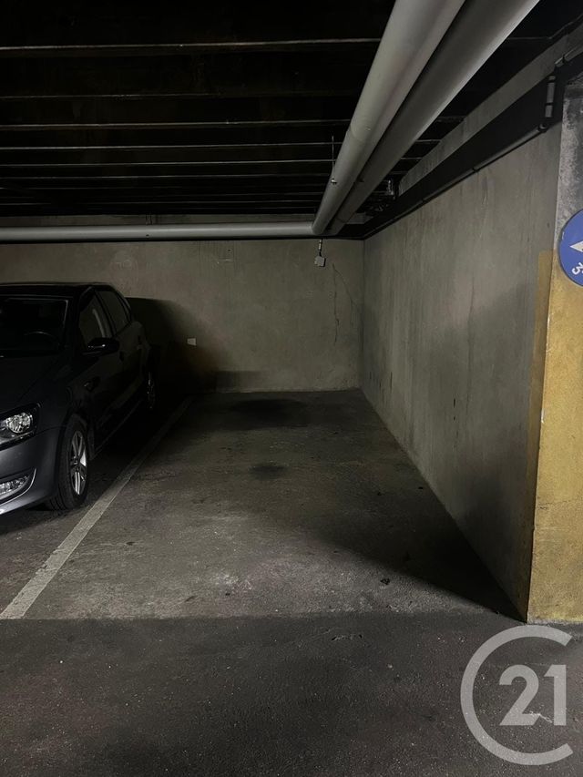 parking à louer - 11.5 m2 - PARIS - 75016 - ILE-DE-FRANCE - Century 21 Dalayrac