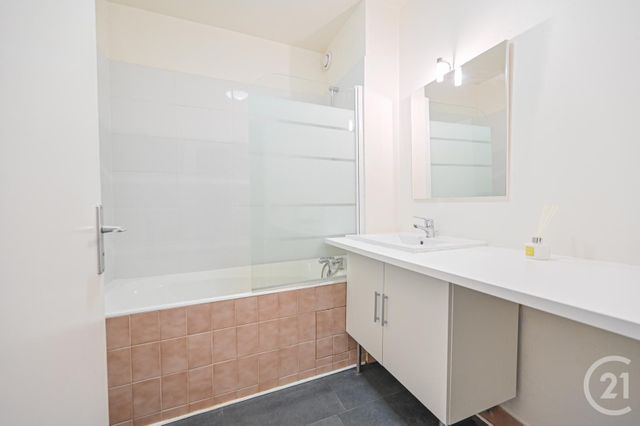 Afficher la photo en grand Appartement F2 à louer - 2 pièces - 46.05 m2 - LEVALLOIS PERRET - 92 - ILE-DE-FRANCE - Century 21 Dalayrac