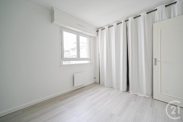 Afficher la photo en grand Appartement F2 à louer - 2 pièces - 46.05 m2 - LEVALLOIS PERRET - 92 - ILE-DE-FRANCE - Century 21 Dalayrac