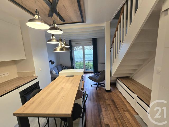 Afficher la photo en grand Appartement Duplex à louer - 2 pièces - 41.16 m2 - ALFORTVILLE - 94 - ILE-DE-FRANCE - Century 21 Dalayrac