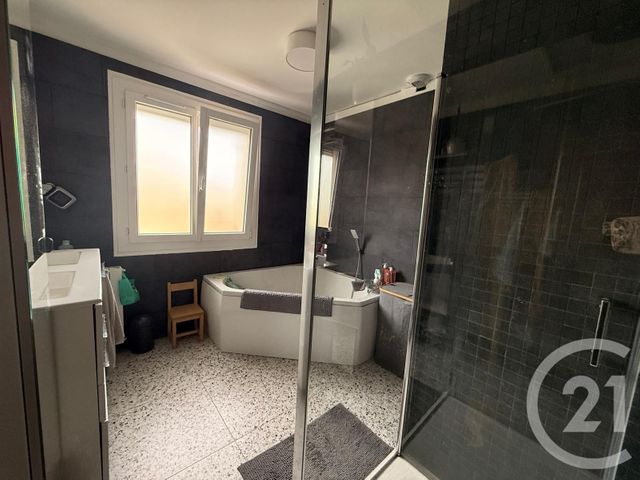 maison à vendre - 5 pièces - 126.8 m2 - FONTENAY SOUS BOIS - 94 - ILE-DE-FRANCE - Century 21 Dalayrac